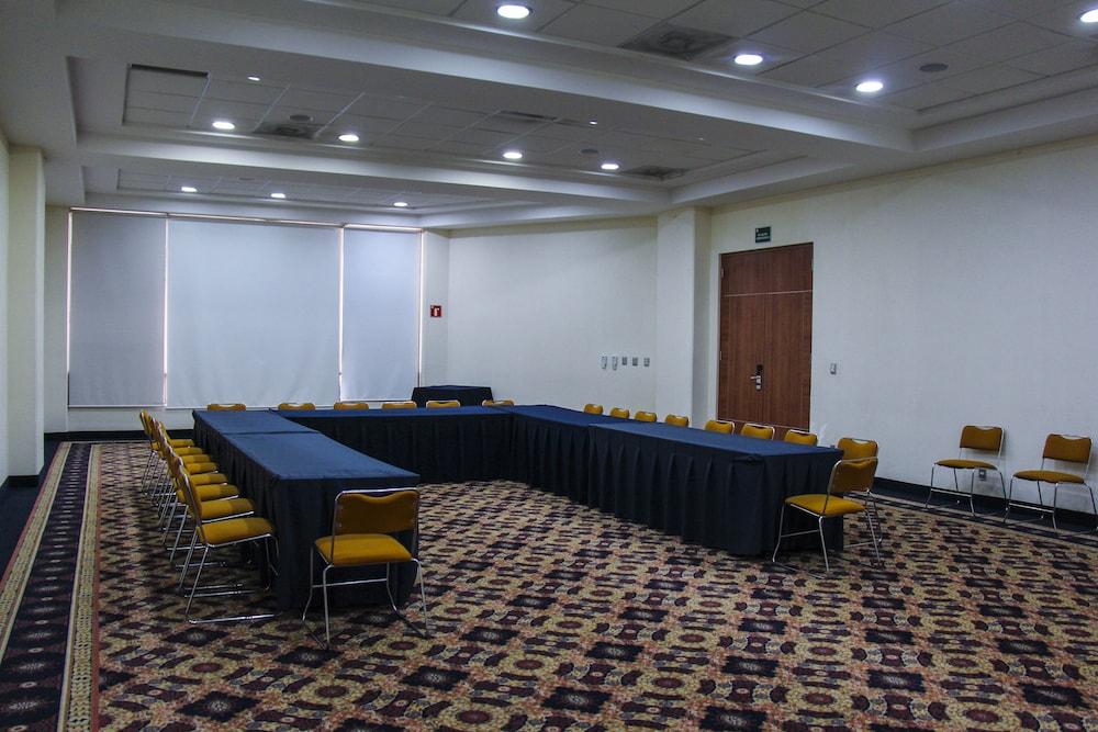 Hotel Soleil Business Class Celaya Zewnętrze zdjęcie
