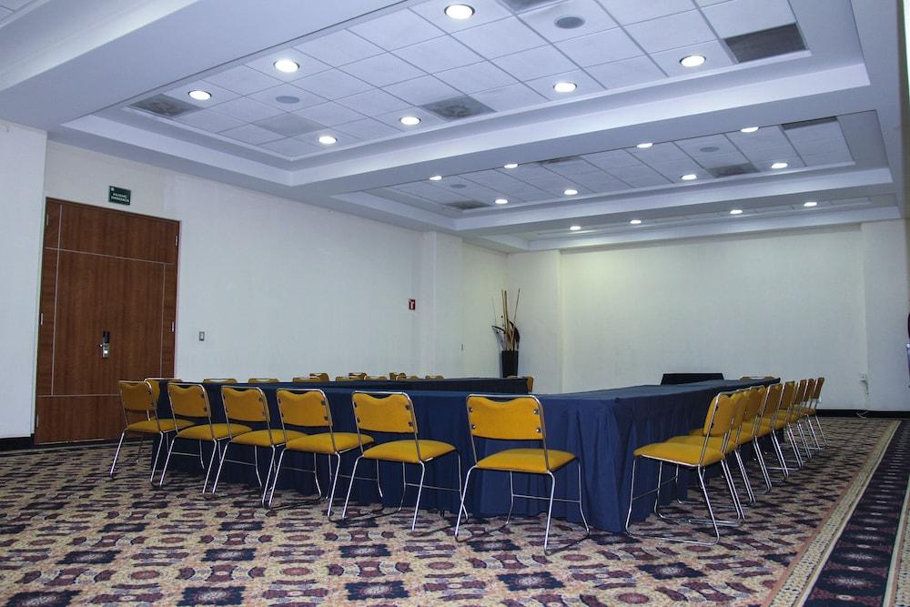 Hotel Soleil Business Class Celaya Zewnętrze zdjęcie