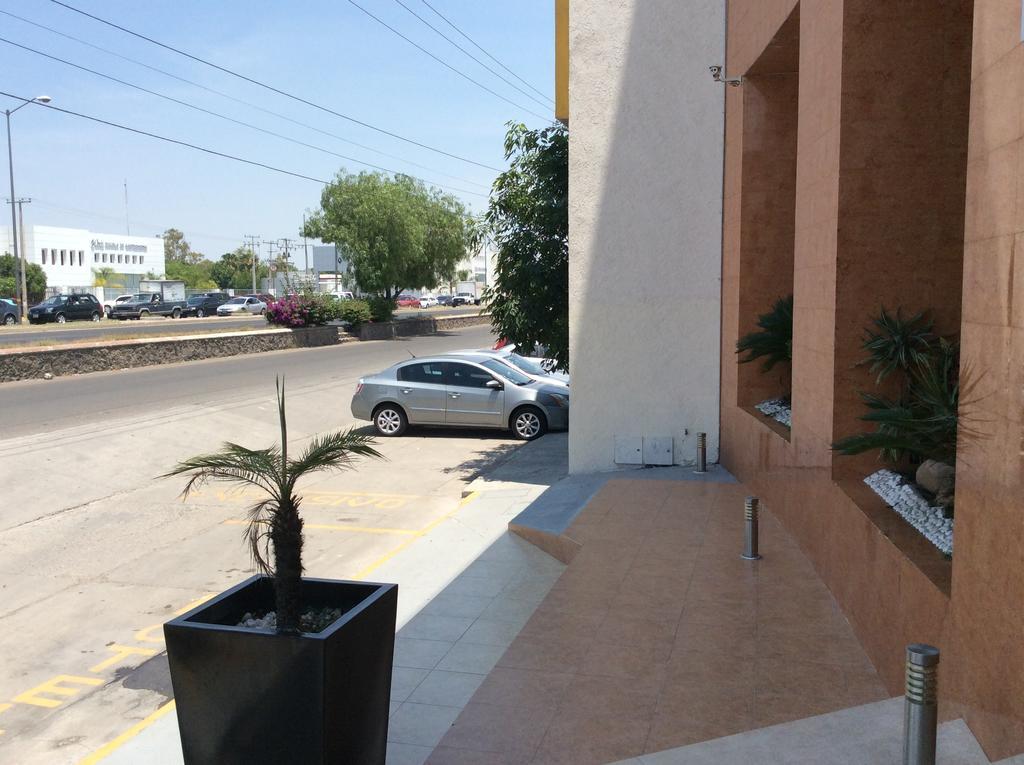 Hotel Soleil Business Class Celaya Zewnętrze zdjęcie