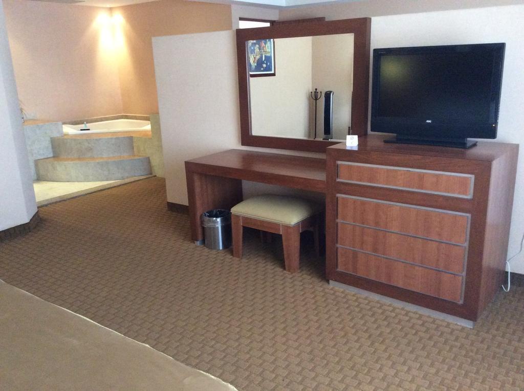 Hotel Soleil Business Class Celaya Pokój zdjęcie